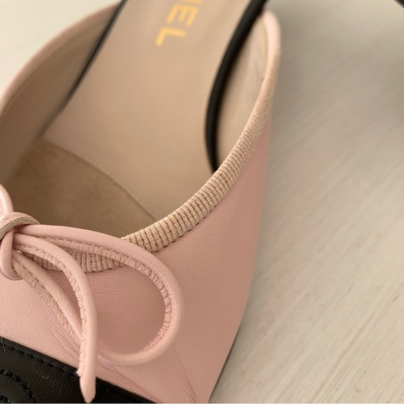 Chanel Cap Toe Kitten Heal Mules, size 8.5 - Picture 11 of 16